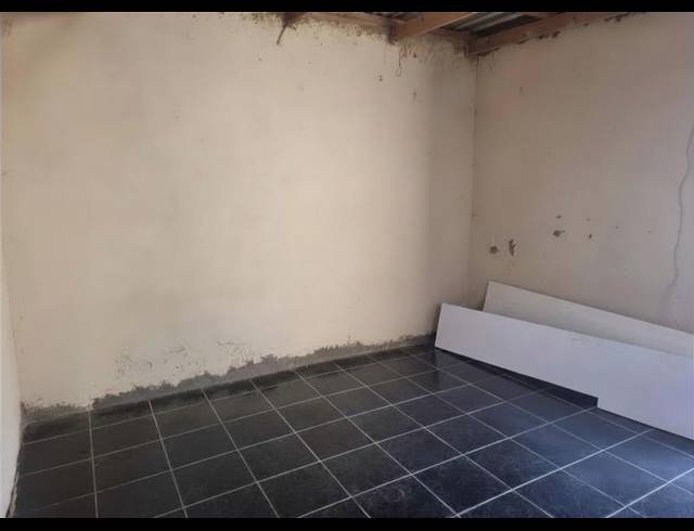 3 BEDROOM HOUSE FOR SALE IN STRETFORD